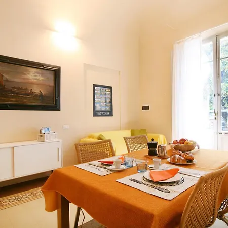 Апартаменты D'Azeglio Apartments Виареджо